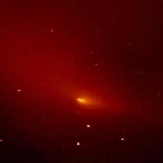 Image de la dislocation de la comète 73P en 1995.