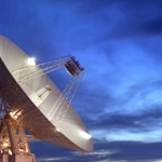 L'antenne de 70 m de diamètre du complexe de Goldstone, Californie